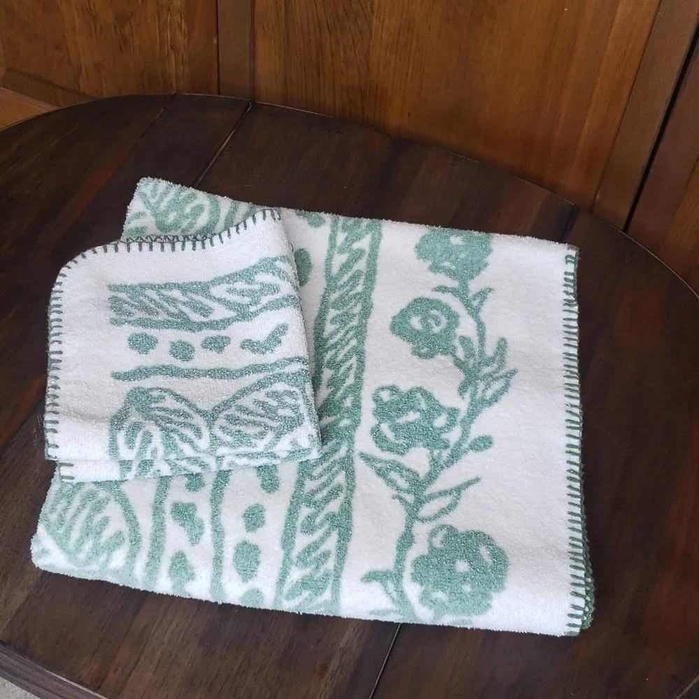 Vintage Cotton Bath Towel Wash Cloth Set
